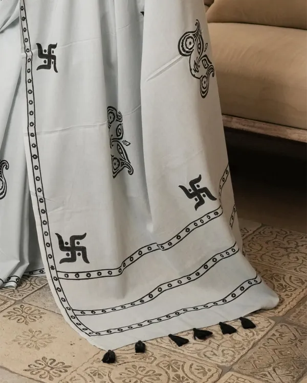 Light_Grey_Cotton_Swastik_Block_Print_Mul_Saree_For_Women